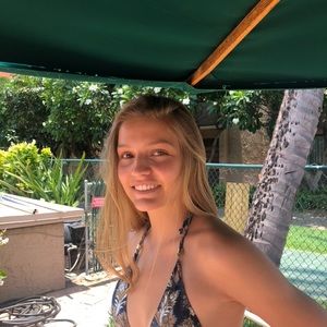 Meet your Posher, Emma